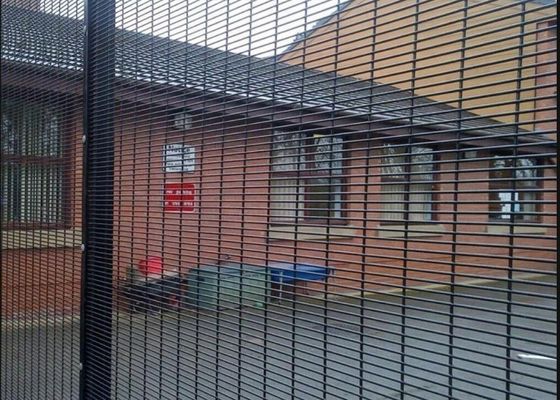 анти- подъема 8# 358 сопротивление ржавчины листа сетки сварки 13x75mm гальванизированное отверстием