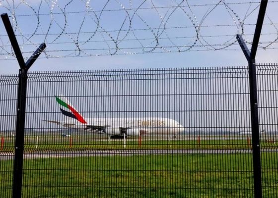 ячеистая сеть 4.0m 5.2m пластиковая покрытая обшивает панелями сетку службы безопасности аэропорта ограждая панели