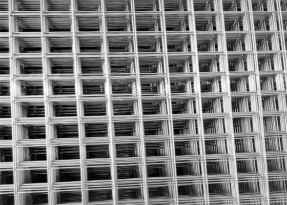 Изготовление на заказ гальванизировало сваренную ячеистую сеть покрывает безопасность Weldmesh ограждая 5.2m