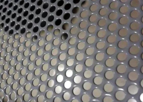 Стандарты ISO 9001 Закальцинированная перфорированная металлическая сетка для декорации