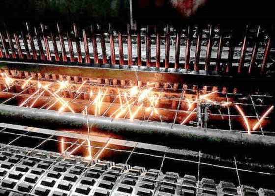 Резистентная к ржавчине оцинкованная поверхность сварные проволочные ограждения роллы 1,5 мм диаметром